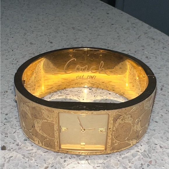 Coach Logo Gold Stainless Bangle Watch Rare - Picture 2 of 3